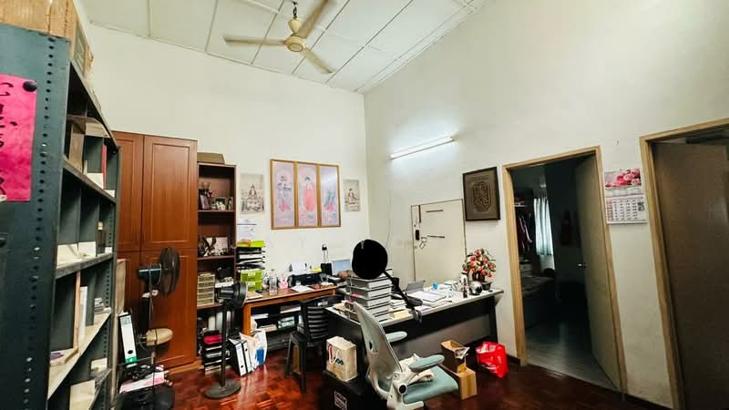 Rumah Teres 2 Tingkat untuk Dijual di Mutiara Subang - Jay Yong - Study - PropertyGuru.com.my
