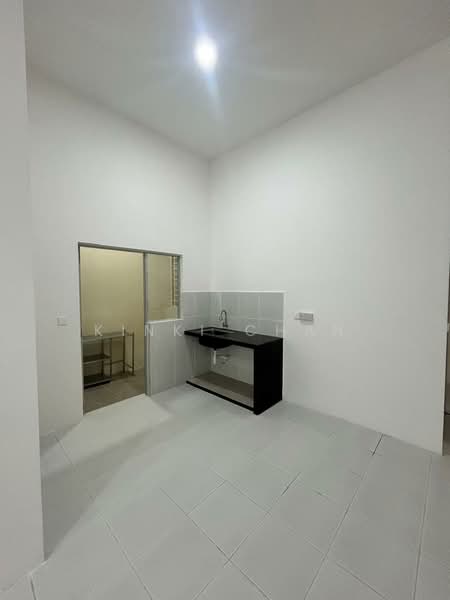 Condominium for Rent at Residensi Sateria - KINKI CHAN - Kitchen - PropertyGuru.com.my