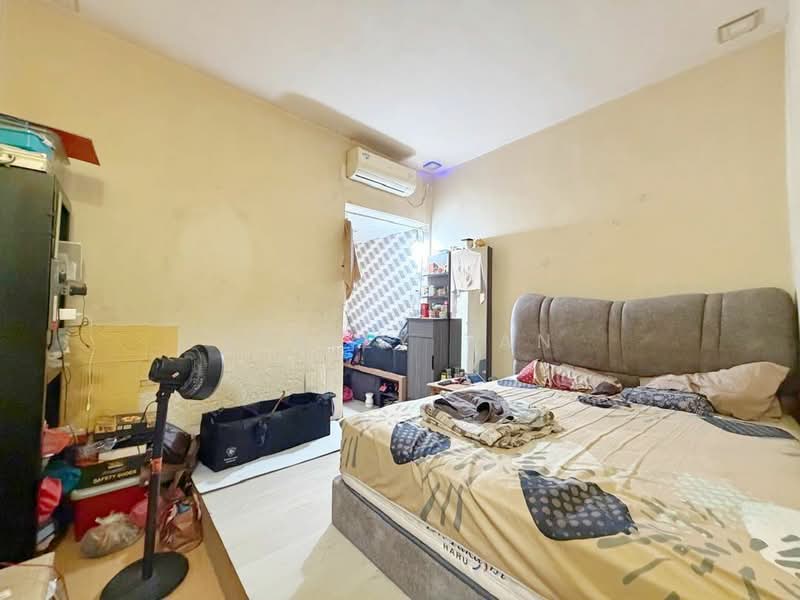 Taman Johor Jaya untuk Untuk Dijual - RM 600,000, Apr 2026 - Bedroom - PropertyGuru.com.my