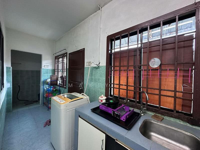 1-storey Terraced House for Sale in Bandar Putra (Kulai) - Max Yee - Kitchen - PropertyGuru.com.my