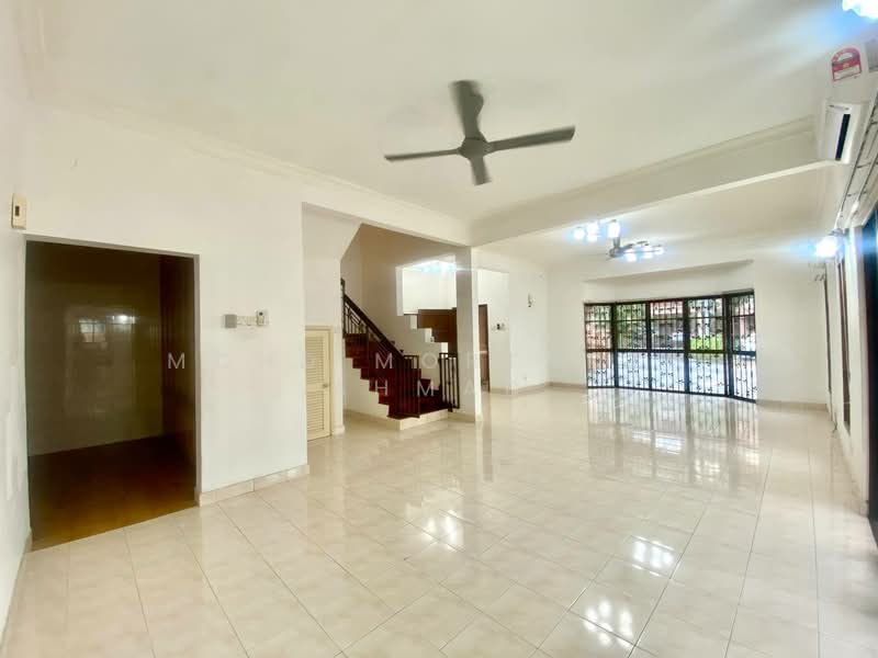 2.5-storey Terraced House for Sale in Presint 16 (Putrajaya) - Mohd Mortadza Ahmad - Living Room - PropertyGuru.com.my