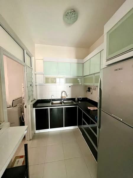 Summer Place untuk Untuk Disewa - RM 2,300 /bulan, Apr 2026 - Kitchen - PropertyGuru.com.my