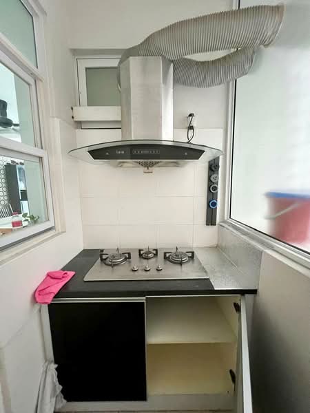 Summer Place untuk Untuk Disewa - RM 2,300 /bulan, Apr 2026 - Kitchen - PropertyGuru.com.my