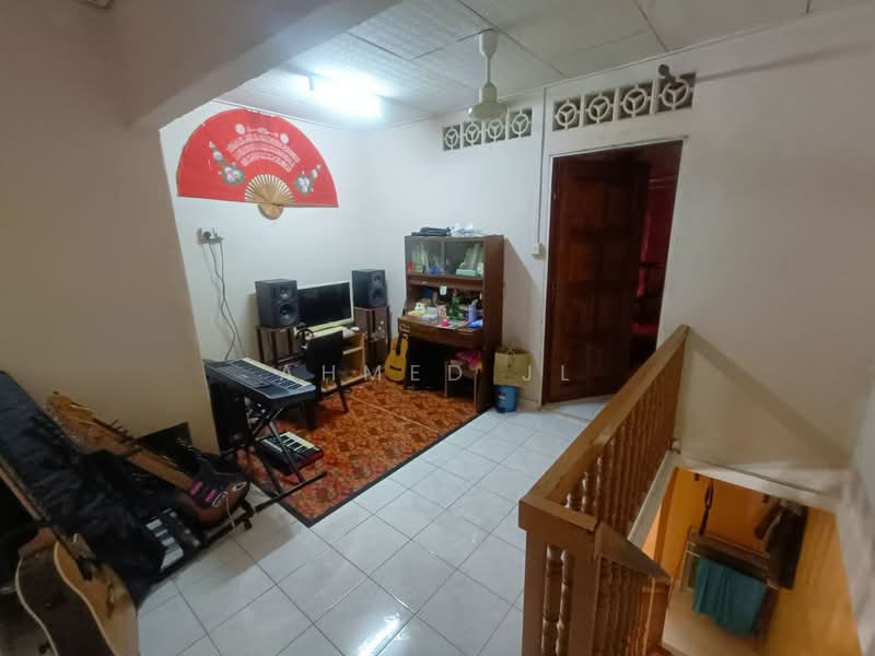 2-storey Terraced House for Sale in Batu Caves (Selangor) - Ahmed JL - PropertyGuru.com.my