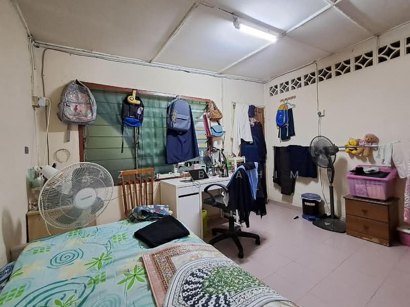 Rumah Teres 1 Tingkat untuk Dijual di Taman Greenwood (Batu Caves) - Azli Ibrahim - Bedroom - PropertyGuru.com.my