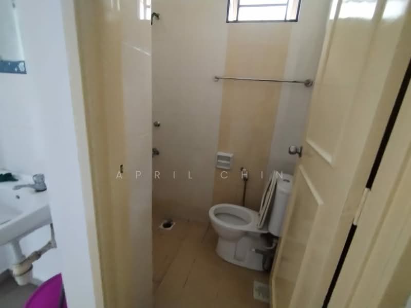 Taman Skudai Ria untuk Untuk Disewa - RM 2,500 /bulan, Apr 2026 - Bathroom - PropertyGuru.com.my
