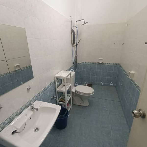 2-storey Terraced House for Sale in Taman Ara Permai (Batu Berendam) - Yu Chuan Yau - Bathroom - PropertyGuru.com.my