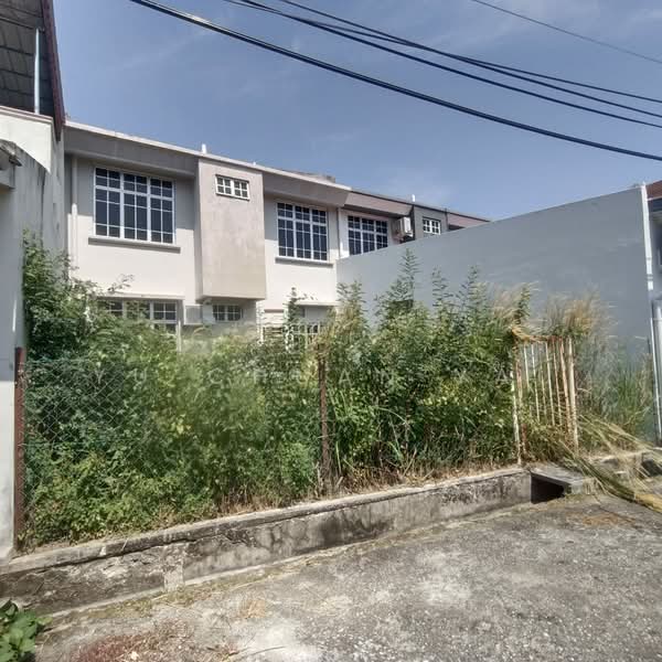 2-storey Terraced House for Sale in Taman Ara Permai (Batu Berendam) - Yu Chuan Yau - Exterior - PropertyGuru.com.my