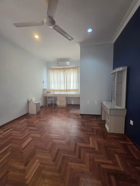 Terraced House for Sale in Bandar Putra Permai (Seri Kembangan) - Debbie Tey - Study - PropertyGuru.com.my