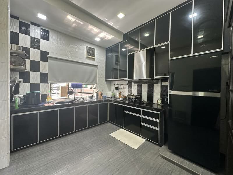 2-storey Terraced House for Sale in Tampoi (Johor) - Joanne Ngoo - Kitchen - PropertyGuru.com.my