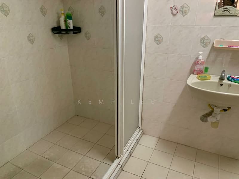 Condominium for Rent at Puncak Nusa Kelana - Kemp Lee - Bathroom - PropertyGuru.com.my