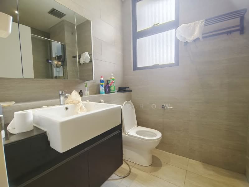 2-storey Terraced House for Sale in Bandar Gamuda Gardens (Rawang) - Lucy Chow - Bathroom - PropertyGuru.com.my