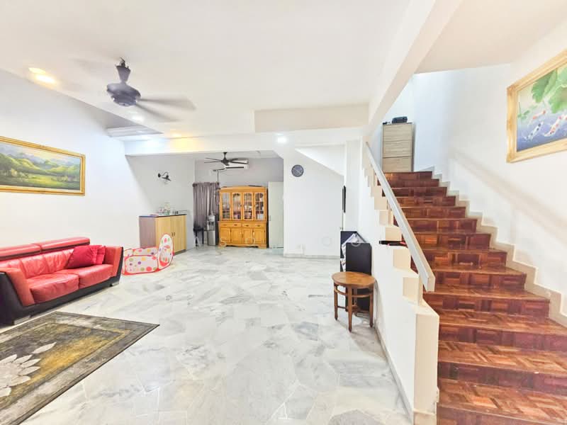 2-storey Terraced House for Sale in Usj 9 (Subang Jaya) - Jason Ooi - Living Room - PropertyGuru.com.my