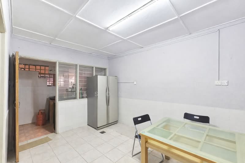 2-storey Terraced House for Sale in Usj 9 (Subang Jaya) - Jason Ooi - Kitchen - PropertyGuru.com.my