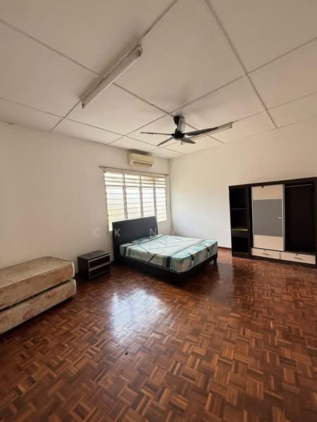 Ipoh bercham cahaya tasek partial furnished 2 storey house for rent untuk Untuk Disewa - RM 1,400 /bulan, Mac 2026 - Bedroom - PropertyGuru.com.my