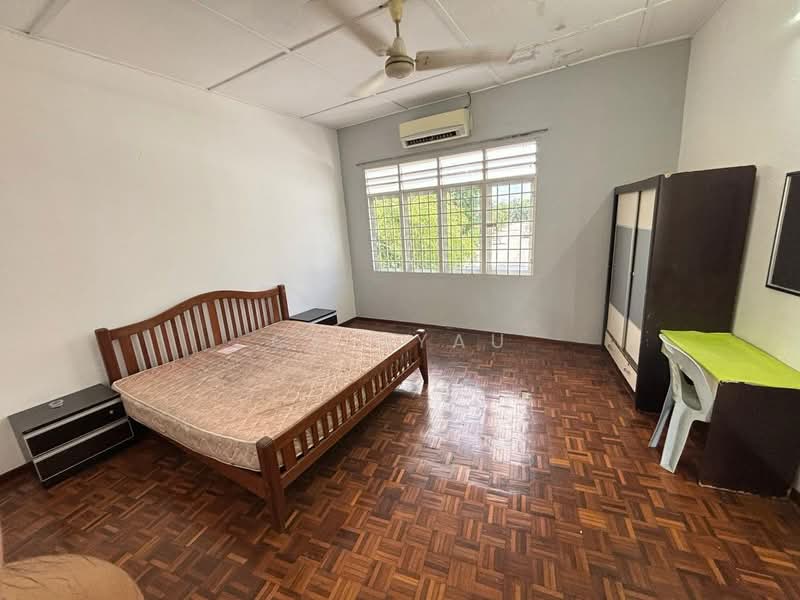 Ipoh bercham cahaya tasek partial furnished 2 storey house for rent untuk Untuk Disewa - RM 1,400 /bulan, Mac 2026 - Bedroom - PropertyGuru.com.my