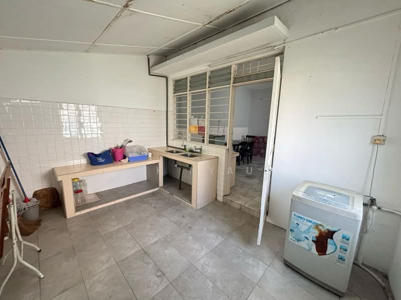 Ipoh bercham cahaya tasek partial furnished 2 storey house for rent untuk Untuk Disewa - RM 1,400 /bulan, Mac 2026 - Kitchen - PropertyGuru.com.my