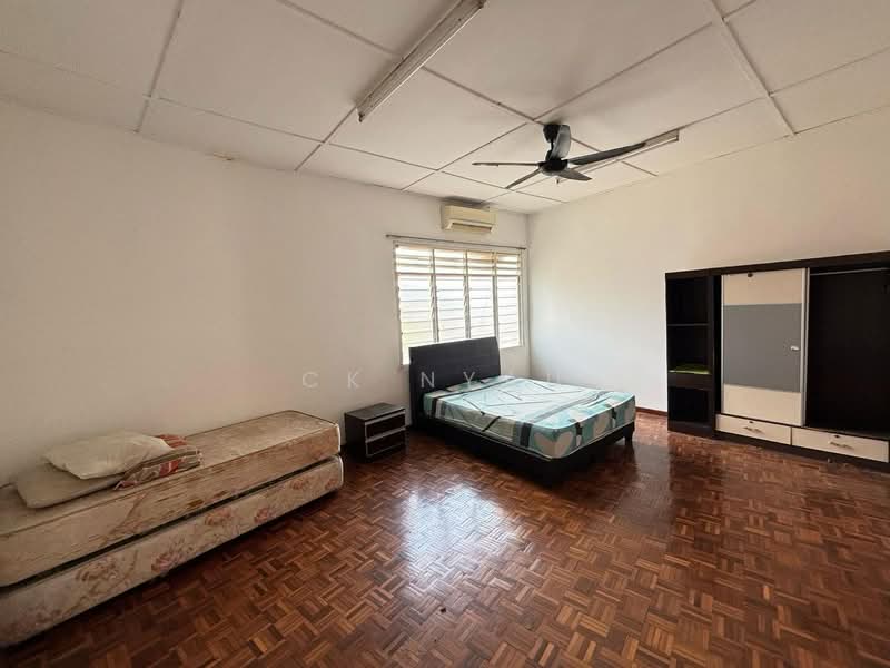 Ipoh bercham cahaya tasek partial furnished 2 storey house for rent untuk Untuk Disewa - RM 1,400 /bulan, Mac 2026 - Bedroom - PropertyGuru.com.my