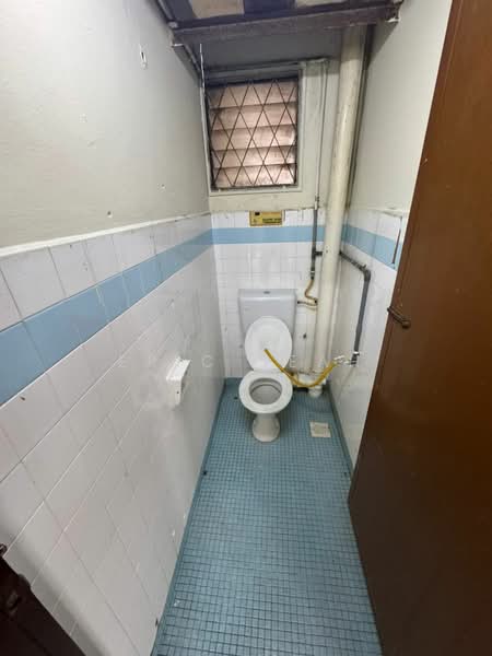 Taman Megah Ria untuk Untuk Disewa - RM 700 /bulan, Apr 2026 - Bathroom - PropertyGuru.com.my