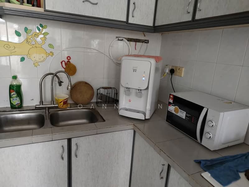 Taman Sri Setia untuk Untuk Disewa - RM 400 /bulan, Mac 2026 - Kitchen - PropertyGuru.com.my