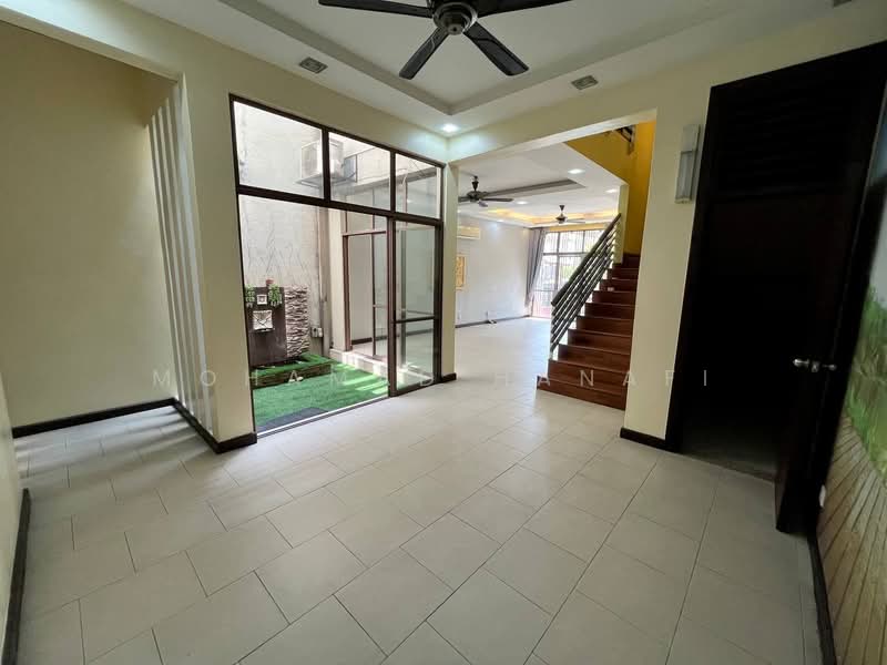 2-storey Terraced House for Sale in Bukit Jelutong (Shah Alam) - Mohamad Hanafi - Living Room - PropertyGuru.com.my