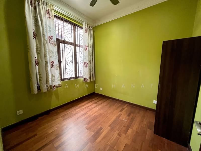 2-storey Terraced House for Sale in Bukit Jelutong (Shah Alam) - Mohamad Hanafi - PropertyGuru.com.my