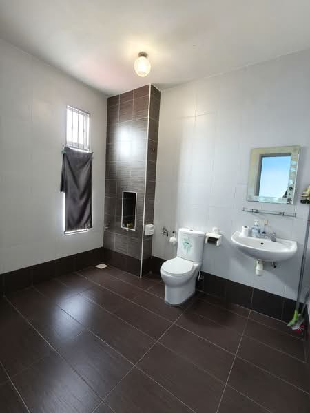 2-storey Terraced House for Sale in Setia Tropika (Johor Bahru) - Kent Loi - Bathroom - PropertyGuru.com.my