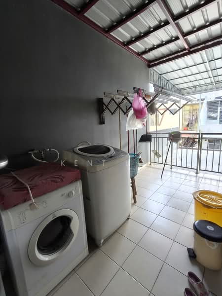 2-storey Terraced House for Sale in Setia Tropika (Johor Bahru) - Kent Loi - Balcony - PropertyGuru.com.my