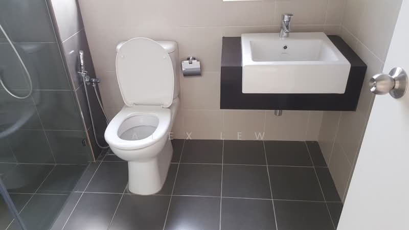 Cluster House for Sale in Desa Melawati (Setapak) - Alex Lew - Bathroom - PropertyGuru.com.my