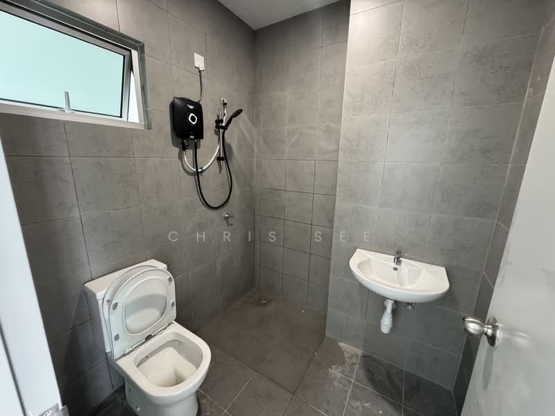 2-storey Terraced House for Rent in Bandar Gamuda Gardens (Rawang) - Chris See - Bathroom - PropertyGuru.com.my