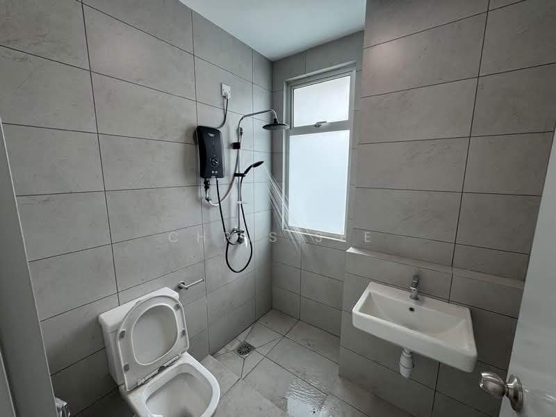 2-storey Terraced House for Rent in Bandar Gamuda Gardens (Rawang) - Chris See - Bathroom - PropertyGuru.com.my