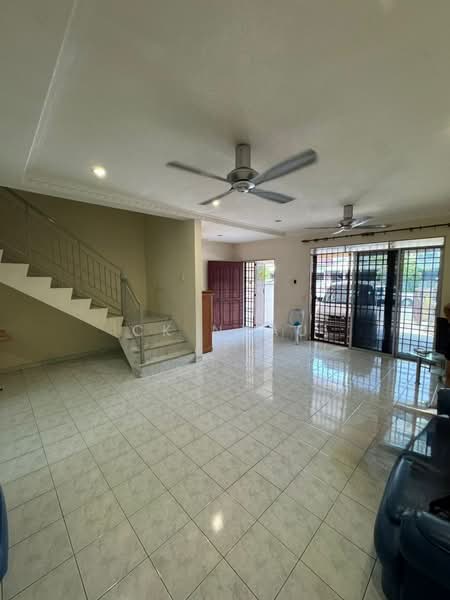 Ipoh chemor freehold renovated extended 2 storey house for sale untuk Untuk Dijual - RM 300,000, Mac 2026 - Living Room - PropertyGuru.com.my