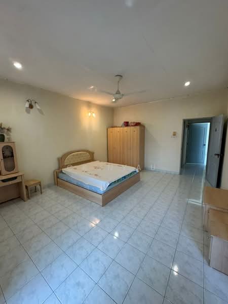 Ipoh chemor freehold renovated extended 2 storey house for sale untuk Untuk Dijual - RM 300,000, Mac 2026 - Bedroom - PropertyGuru.com.my