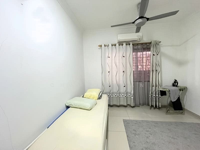 2-storey Terraced House for Rent in Bandar Rimbayu (Telok Panglima Garang) - Charlie Gan - Bedroom - PropertyGuru.com.my