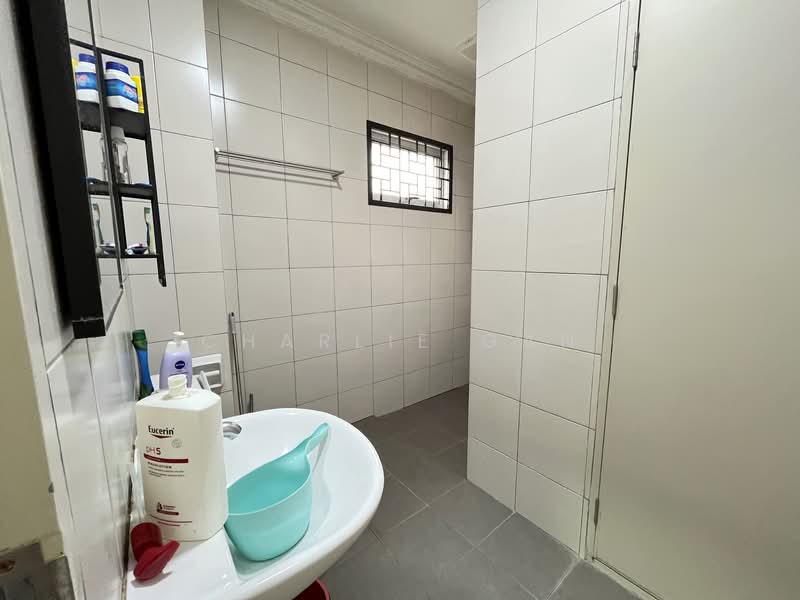 2-storey Terraced House for Rent in Bandar Rimbayu (Telok Panglima Garang) - Charlie Gan - Bathroom - PropertyGuru.com.my