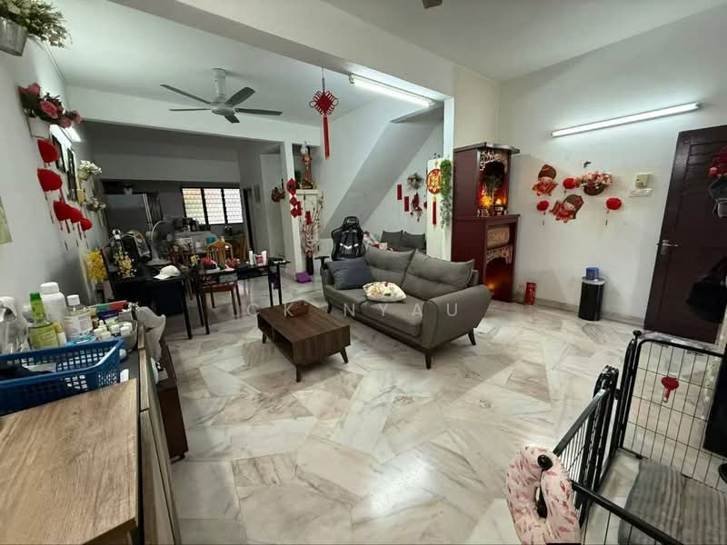 Ipoh pengkalan barat renovated extended 2 storey house for sale untuk Untuk Dijual - RM 270,000, Mac 2026 - Living Room - PropertyGuru.com.my