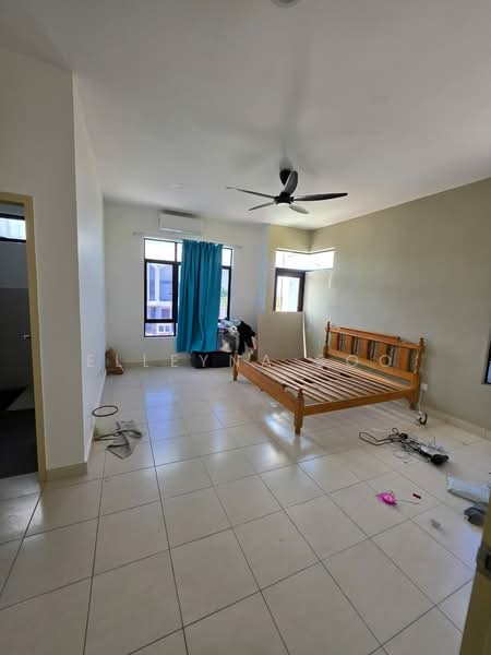 2-storey Terraced House for Sale in Taman Bestari Perdana (Pasir Gudang) - Elleyna Soo - Bedroom - PropertyGuru.com.my