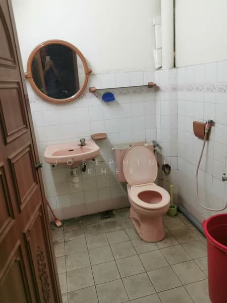 Bungalow Land for Sale in Taman Rainbow (Batu) - Josephine Kher - Bathroom - PropertyGuru.com.my