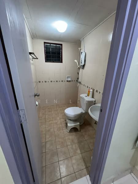 Condominium for Rent at Casa Puteri Condominium - Ben Ling - Bathroom - PropertyGuru.com.my
