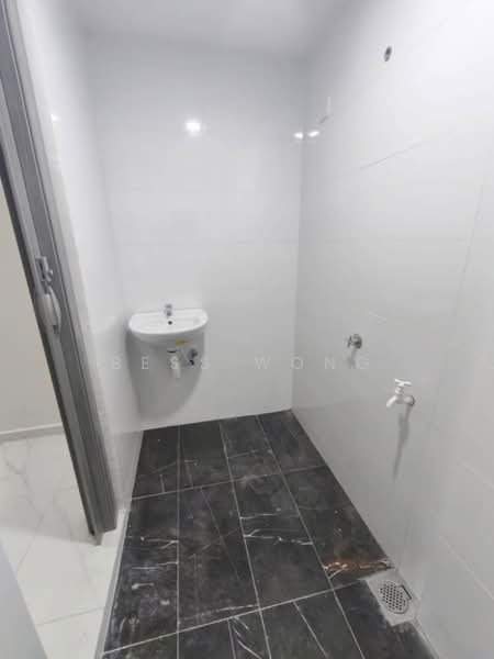 Taman Johor Jaya untuk Untuk Dijual - RM 438,000, Apr 2026 - Bathroom - PropertyGuru.com.my