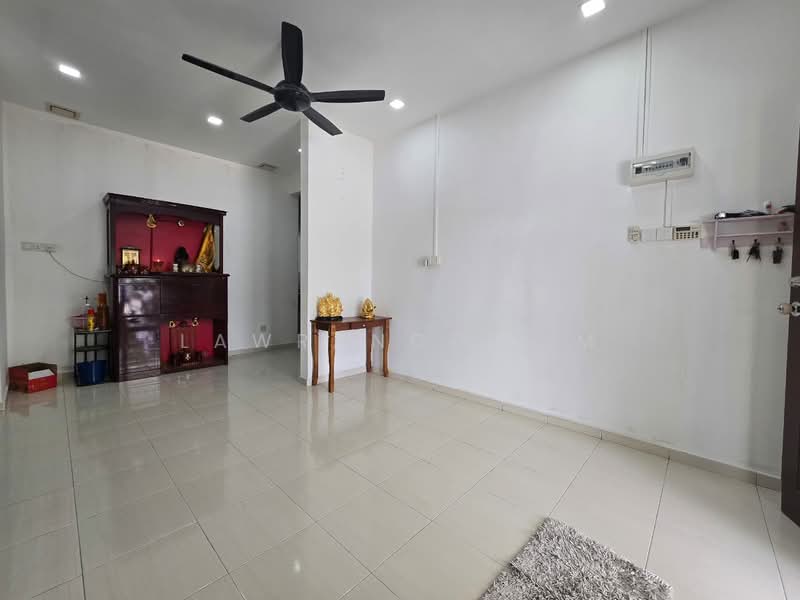 1-storey Terraced House for Sale in Taman Rembia Perkasa (Rembia) - Lawrance Lim - Living Room - PropertyGuru.com.my