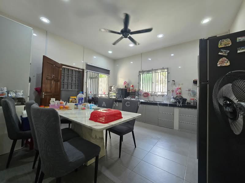 1-storey Terraced House for Sale in Taman Rembia Perkasa (Rembia) - Lawrance Lim - Kitchen - PropertyGuru.com.my