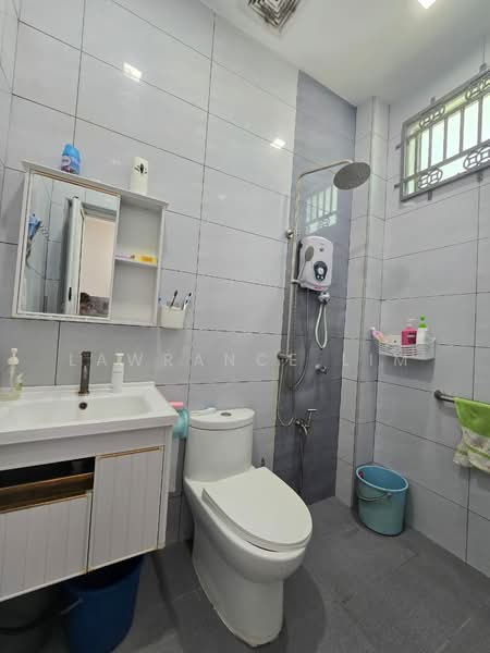 1-storey Terraced House for Sale in Taman Rembia Perkasa (Rembia) - Lawrance Lim - Bathroom - PropertyGuru.com.my