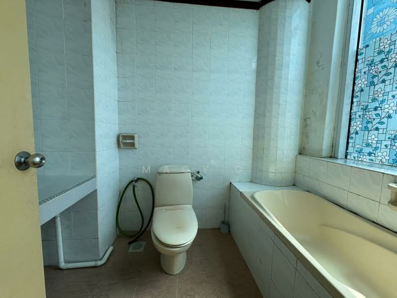 Condominium for Sale at Tanjung Samudera Condominium - Macy G - Bathroom - PropertyGuru.com.my