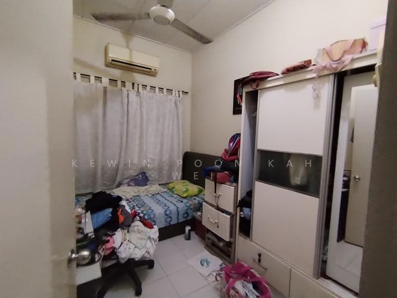 2-storey Terraced House for Sale in TAMAN PUCHONG UTAMA (Puchong) - Kewin Poon Kah Wei - Bedroom - PropertyGuru.com.my