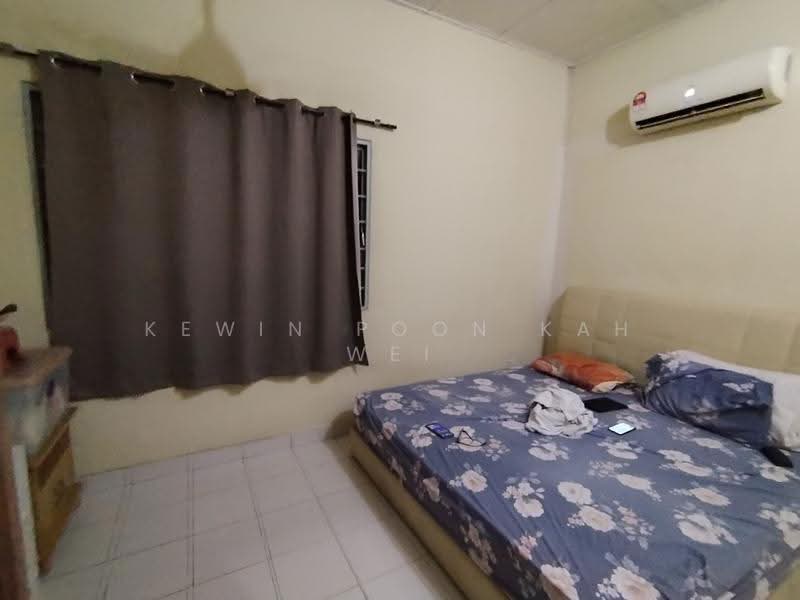 2-storey Terraced House for Sale in TAMAN PUCHONG UTAMA (Puchong) - Kewin Poon Kah Wei - Bedroom - PropertyGuru.com.my