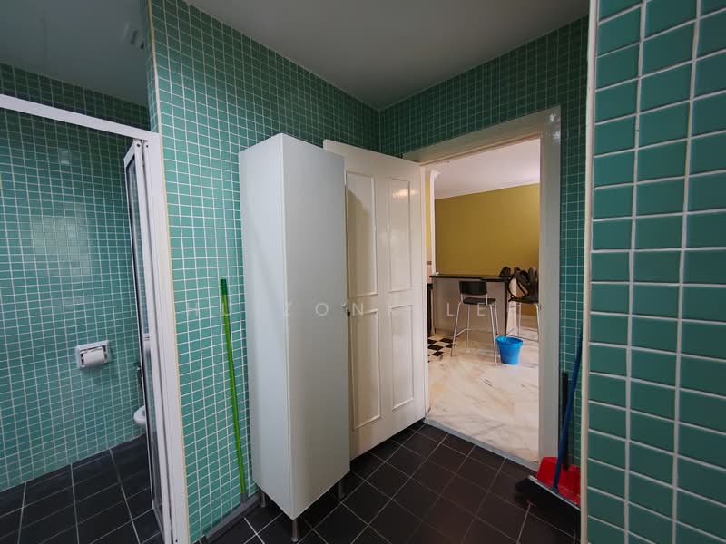 Service Residence for Sale at Megan Ambassy - Huizonk Lee - Bathroom - PropertyGuru.com.my