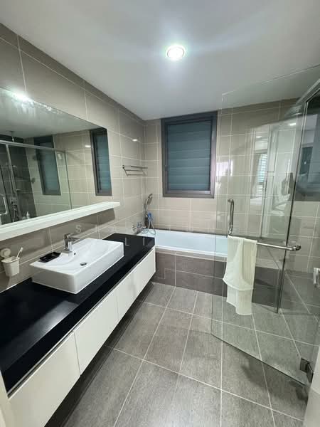 Iskandar Residences untuk Untuk Disewa - RM 3,800 /bulan, Apr 2026 - Bathroom - PropertyGuru.com.my