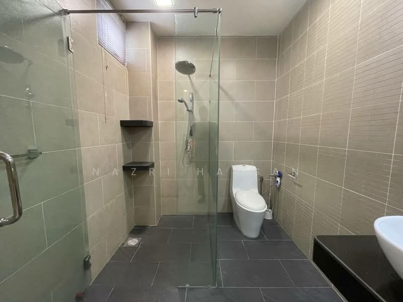 Bungalow for Sale in Sultan Abdul Aziz Shah Golf & Country Club (Shah Alam) - Nazri Hassan - Bathroom - PropertyGuru.com.my