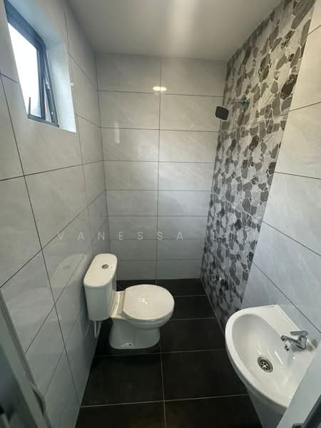 1-storey Terraced House for Sale in Taman Skudai Baru (Skudai) - Vanessa Lim - Bathroom - PropertyGuru.com.my